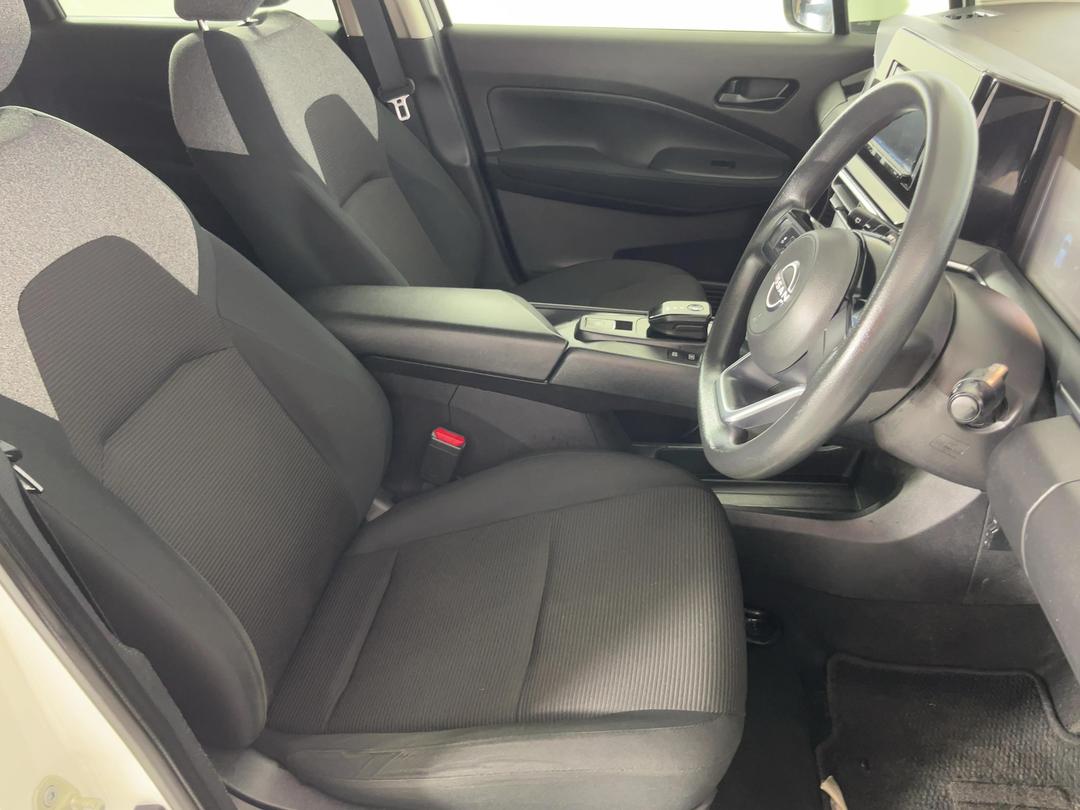 Photo '16' of Nissan Note