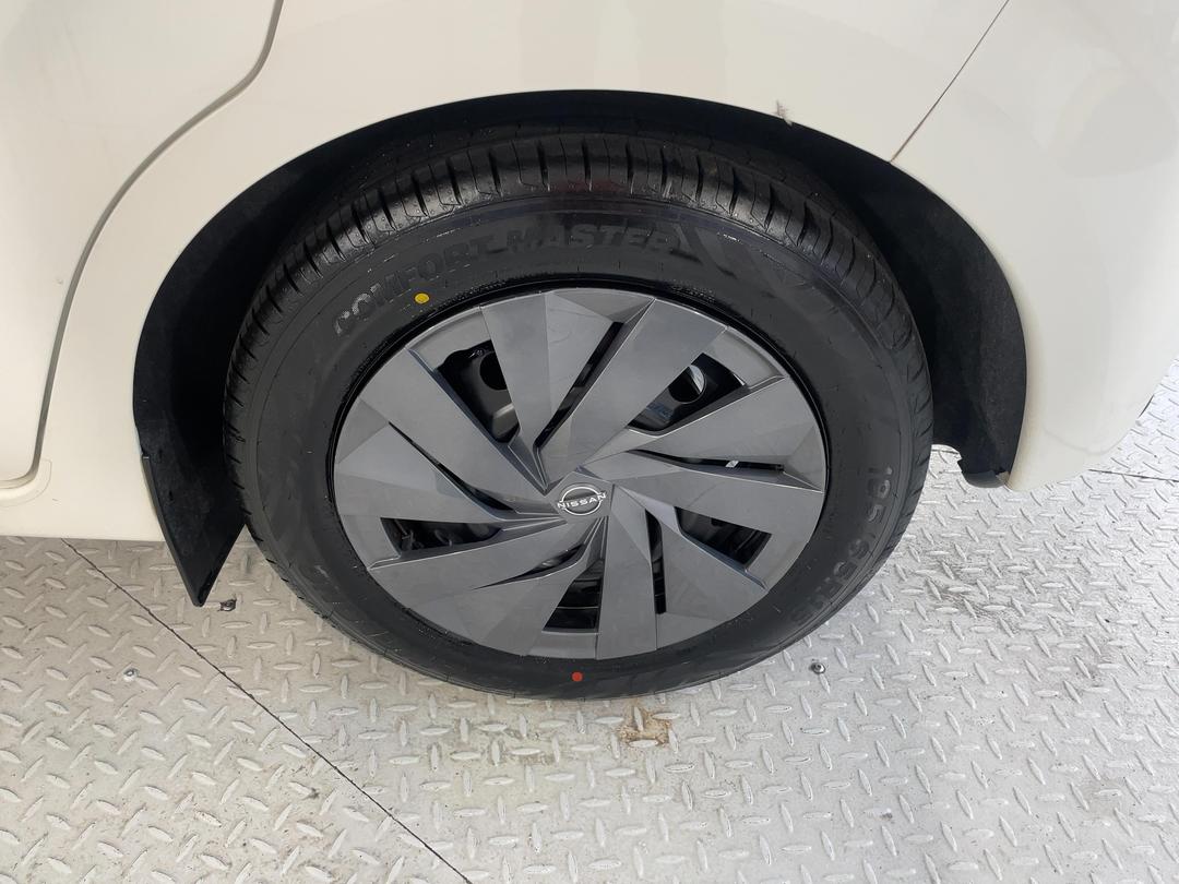 Photo '11' of Nissan Note