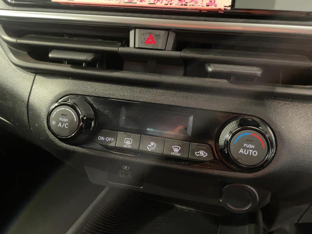 Photo '29' of Nissan Note