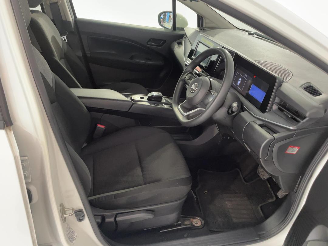 Photo '16' of Nissan Note