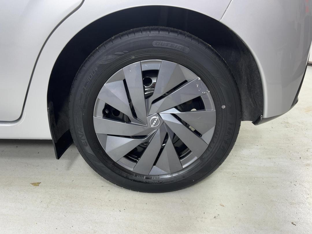 Photo '11' of Nissan Note