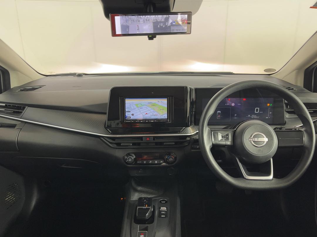 Photo '17' of Nissan Note
