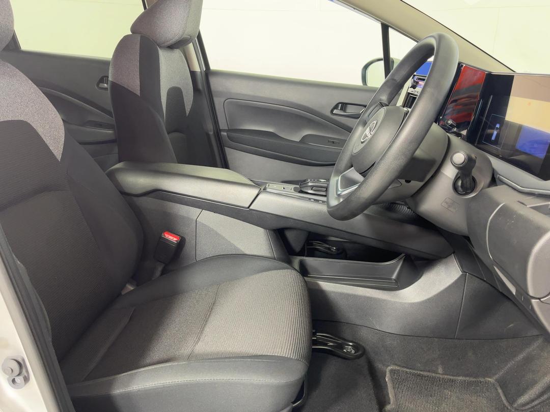 Photo '16' of Nissan Note