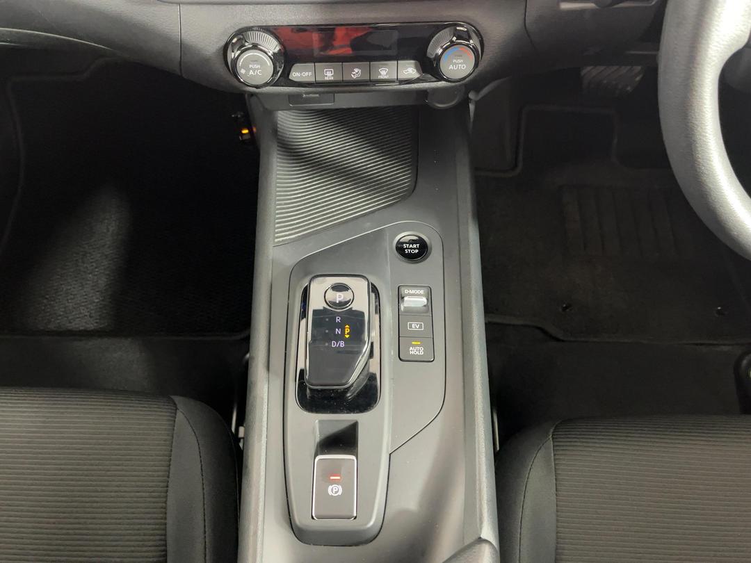 Photo '18' of Nissan Note