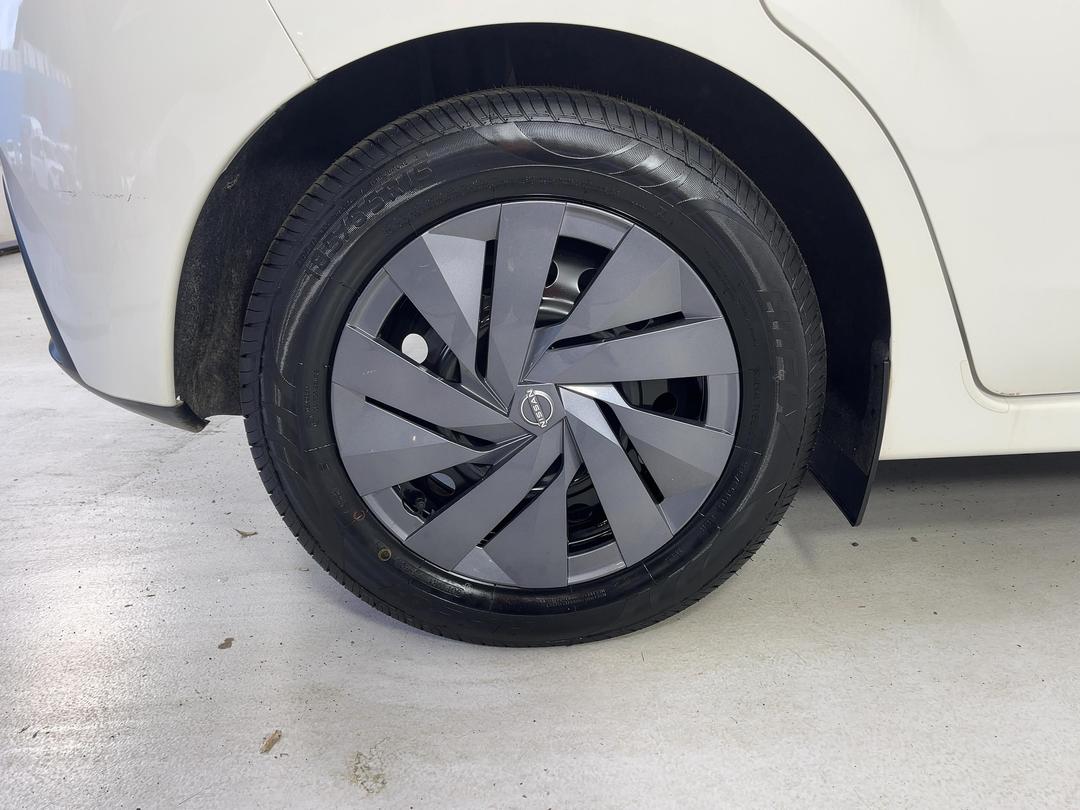 Photo '12' of Nissan Note