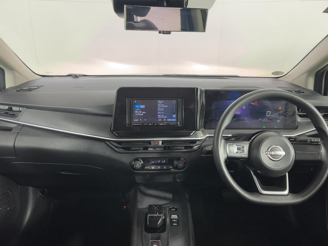Photo '17' of Nissan Note