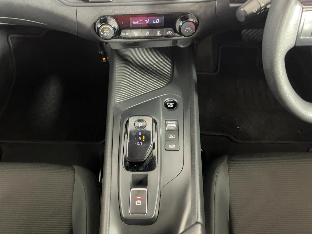 Photo '18' of Nissan Note