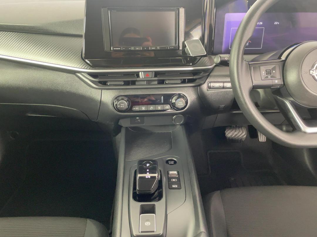 Photo '18' of Nissan Note
