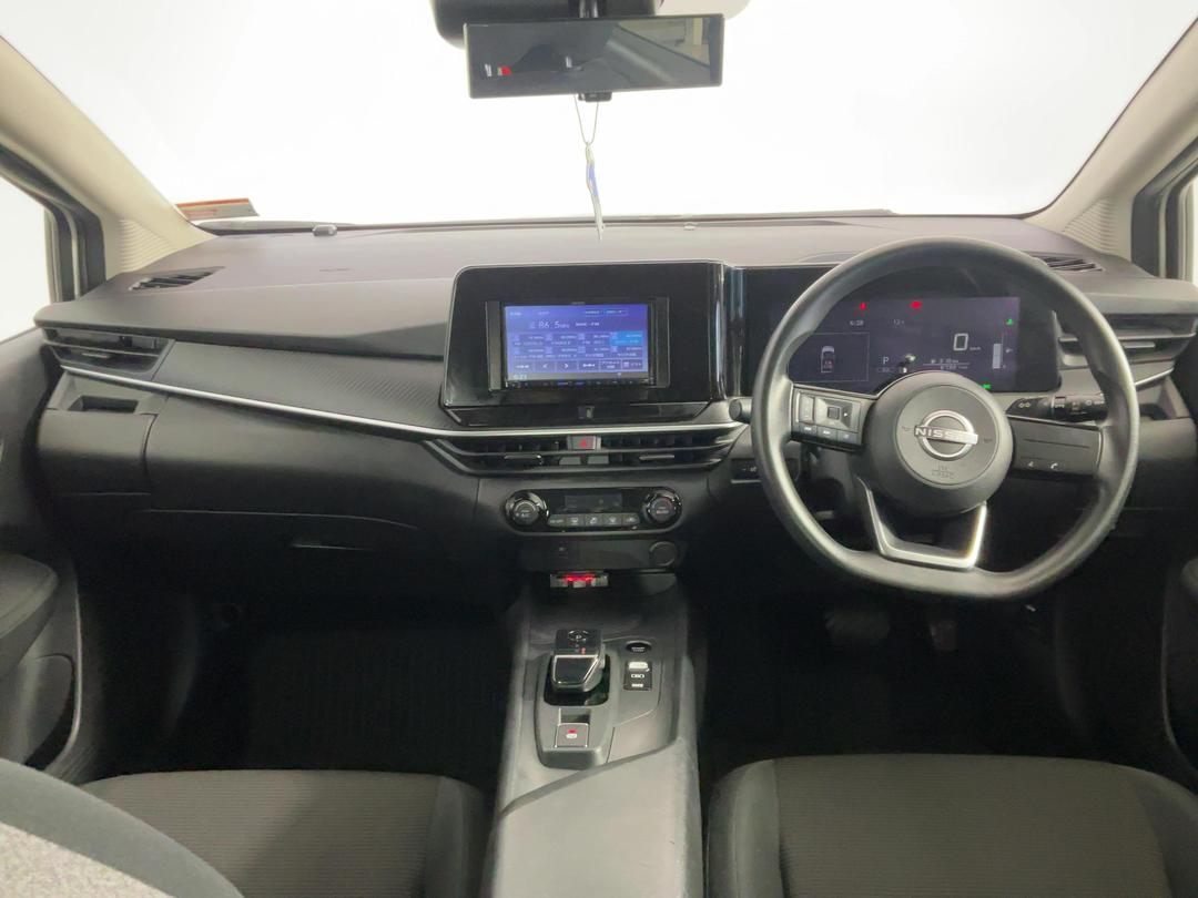 Photo '17' of Nissan Note
