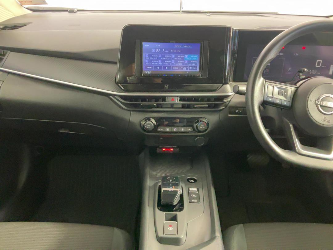 Photo '18' of Nissan Note