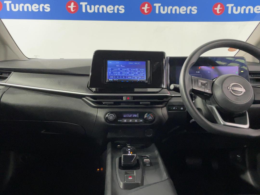 Photo '18' of Nissan Note