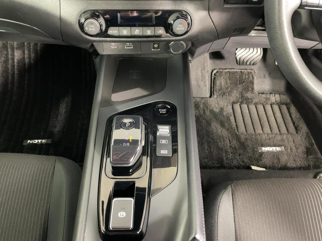 Photo '18' of Nissan Note