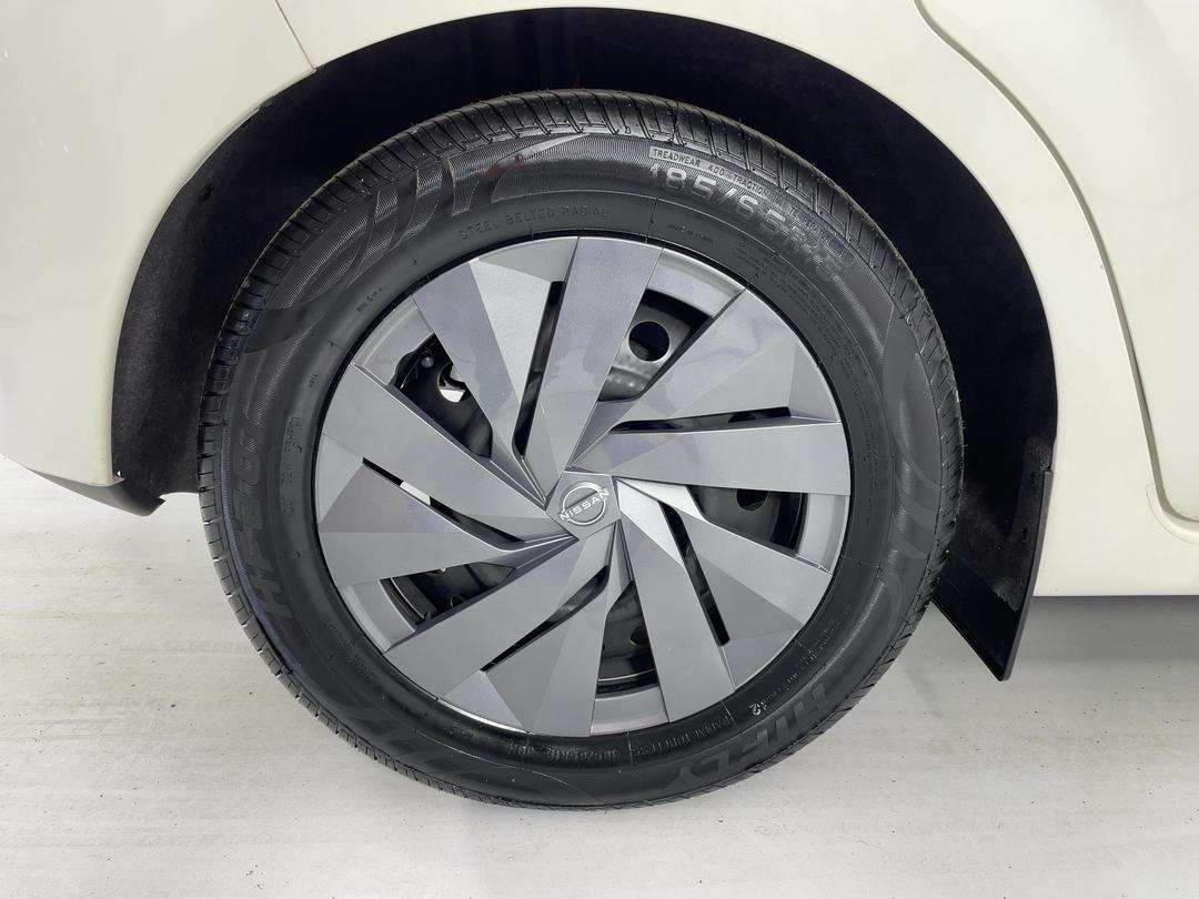 Photo '12' of Nissan Note