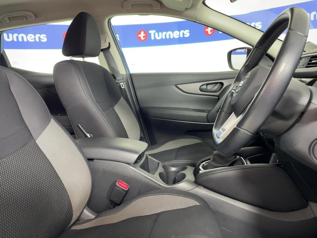 Photo '16' of Nissan Qashqai