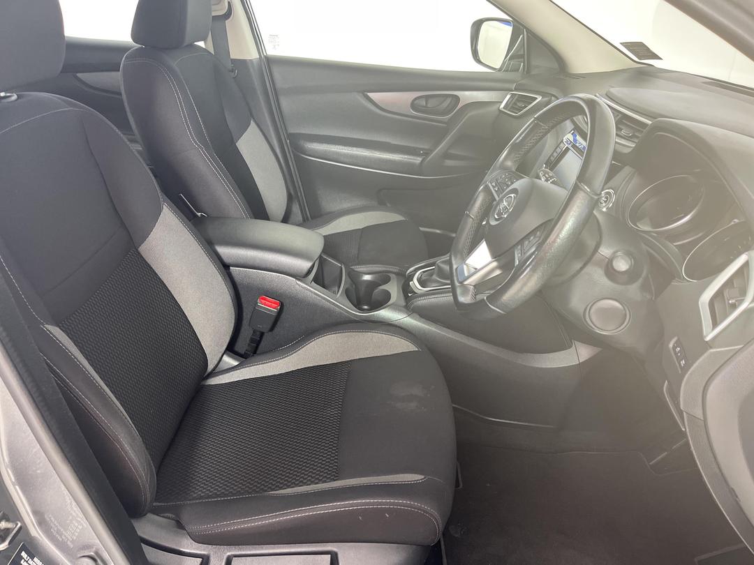 Photo '16' of Nissan Qashqai