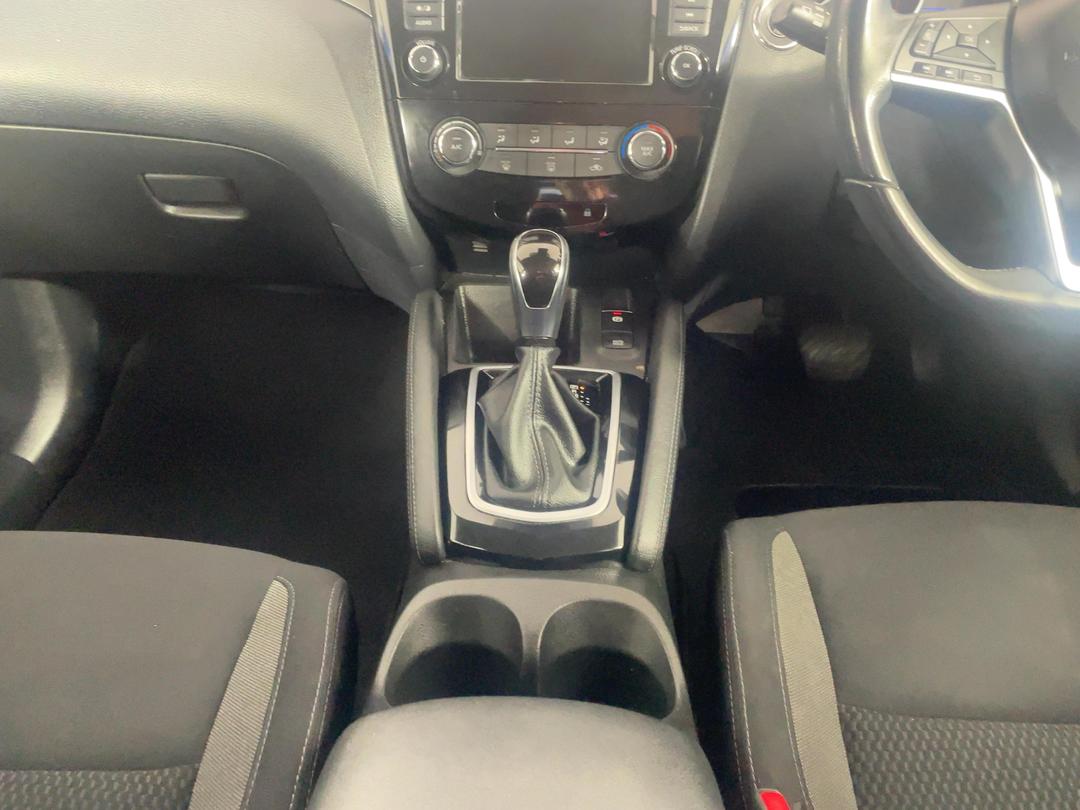 Photo '18' of Nissan Qashqai