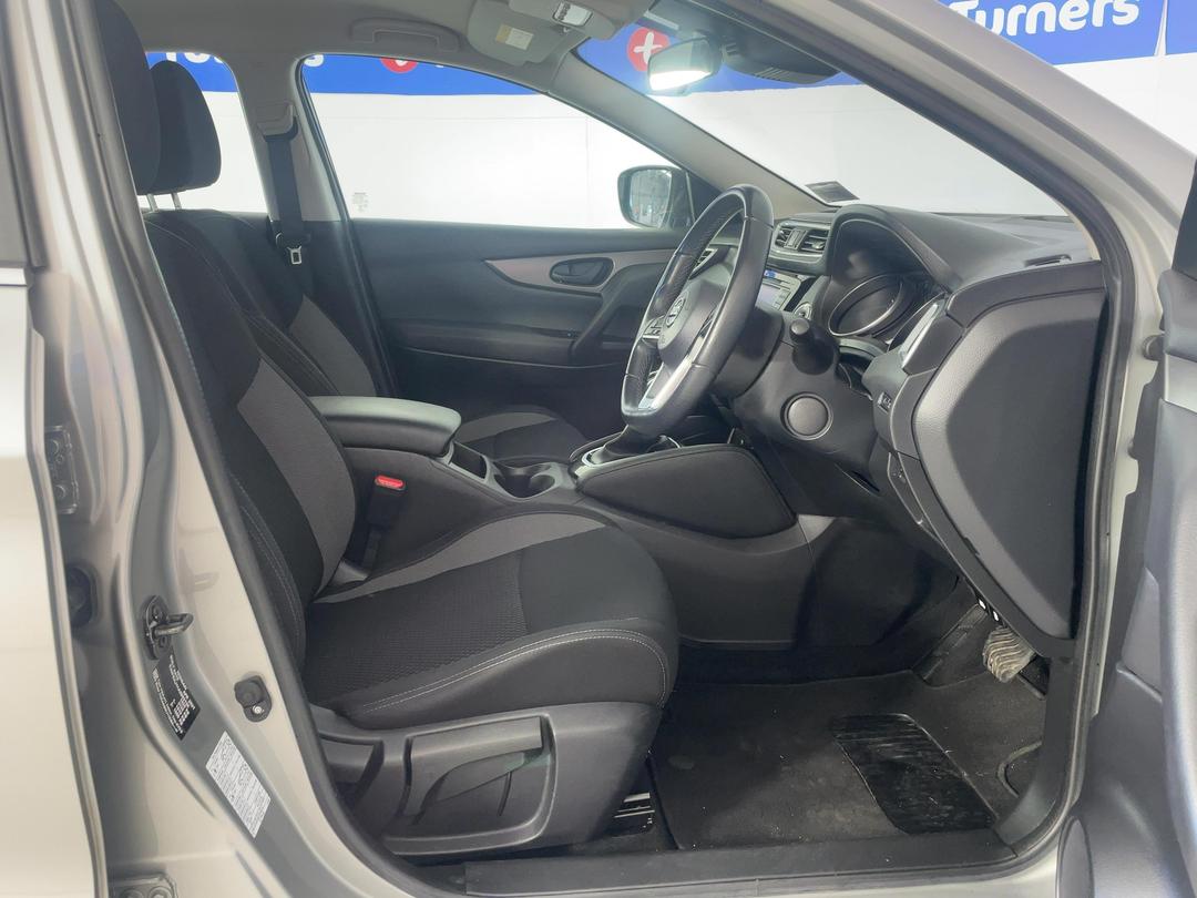 Photo '16' of Nissan Qashqai
