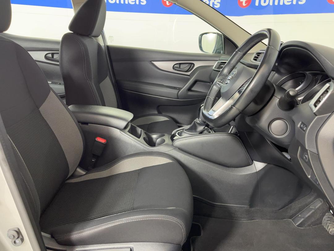 Photo '16' of Nissan Qashqai