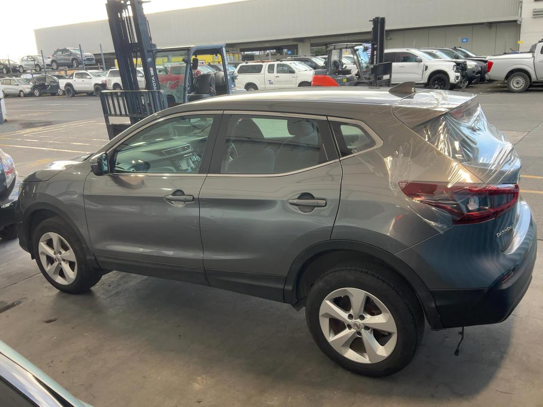 Photo '9' of Nissan Qashqai ST Photo '9' of Nissan Qashqai ST