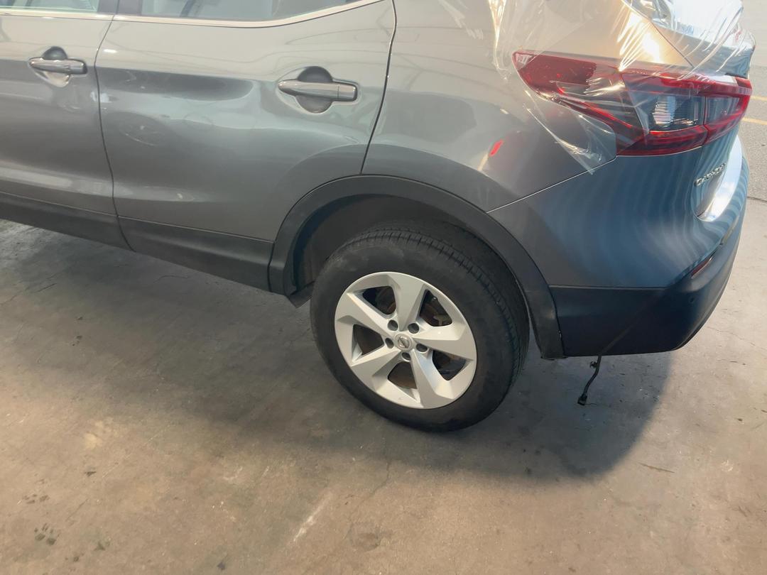 Photo '10' of Nissan Qashqai ST Photo '10' of Nissan Qashqai ST