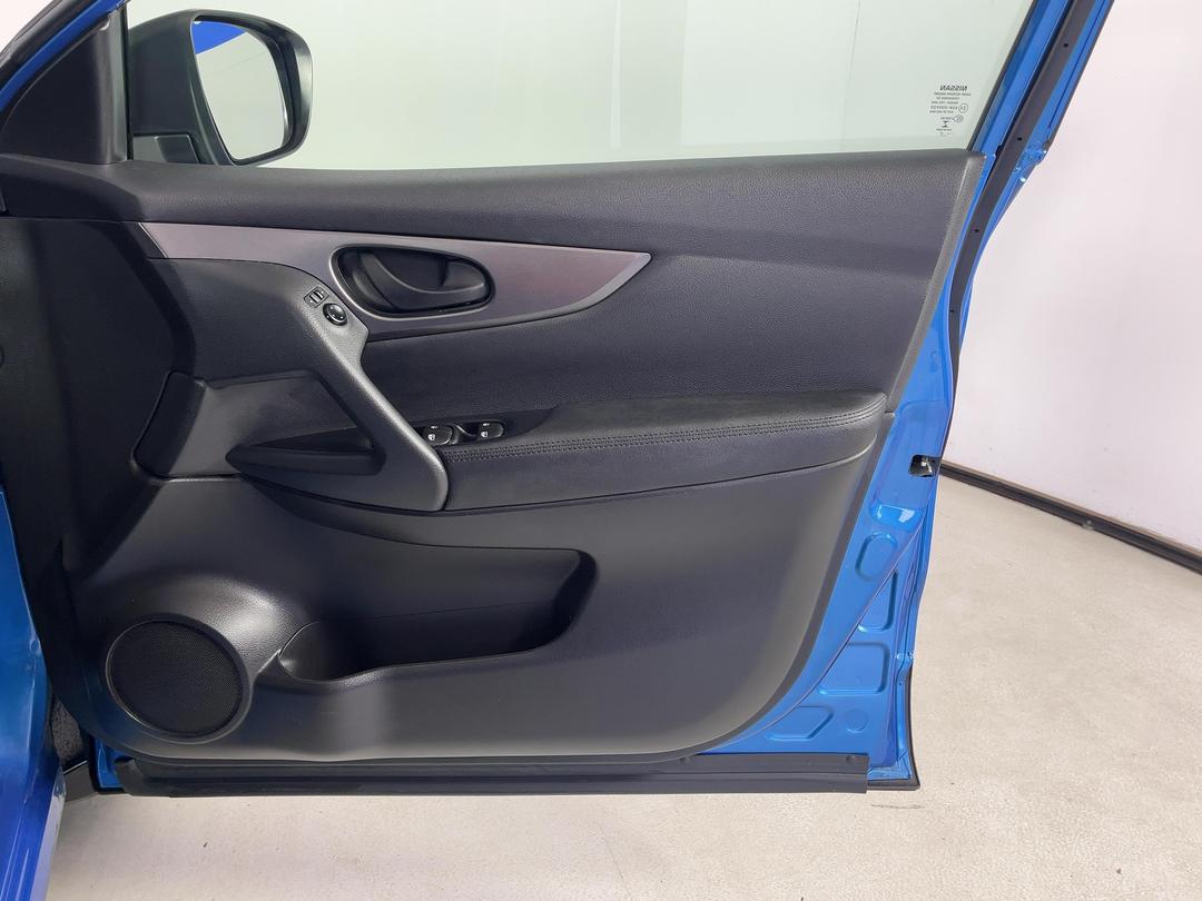 Photo '15' of Nissan Qashqai