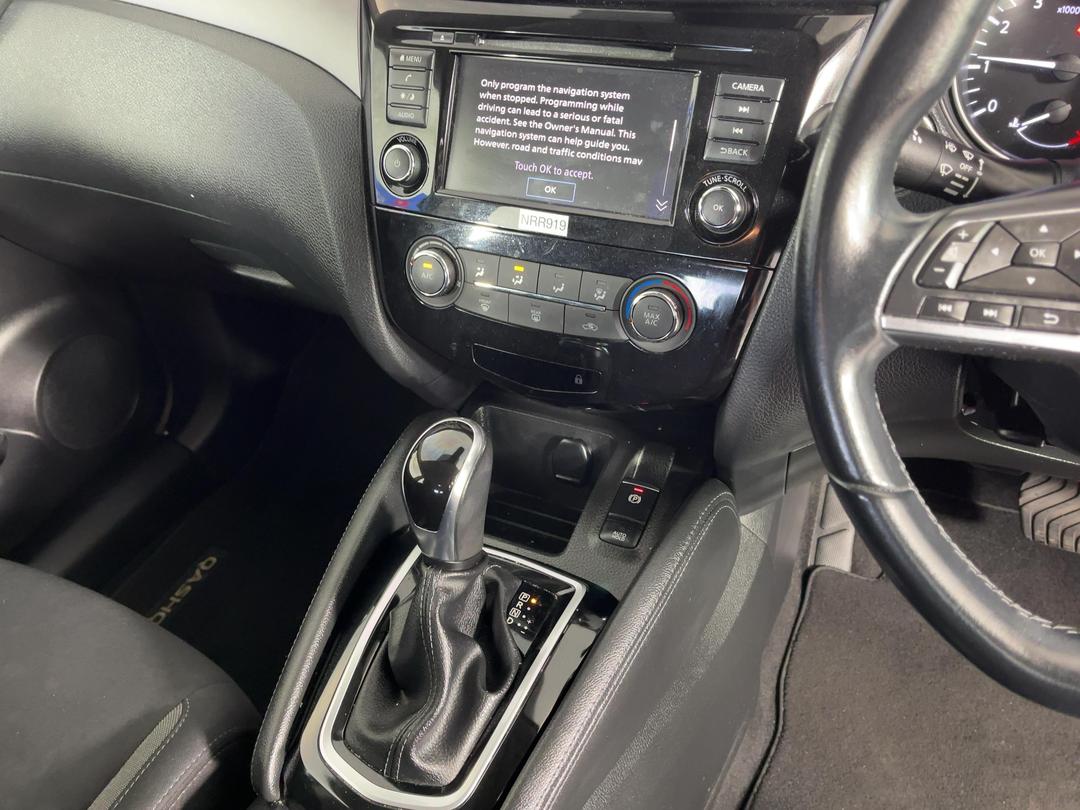 Photo '18' of Nissan Qashqai