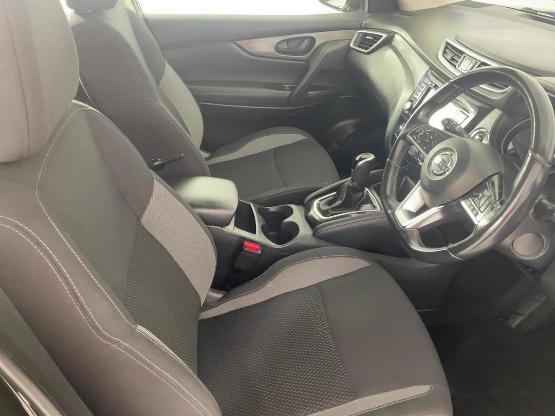 Photo '16' of Nissan Qashqai