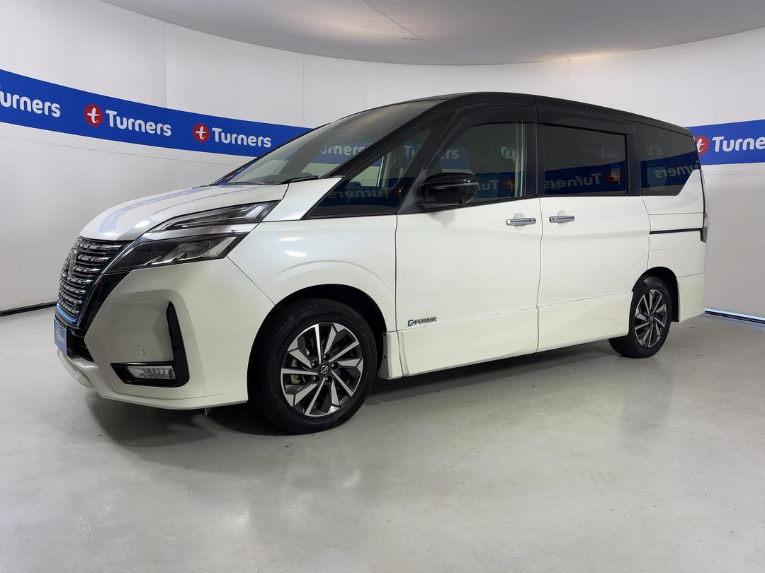 Photo '4' of Nissan Serena