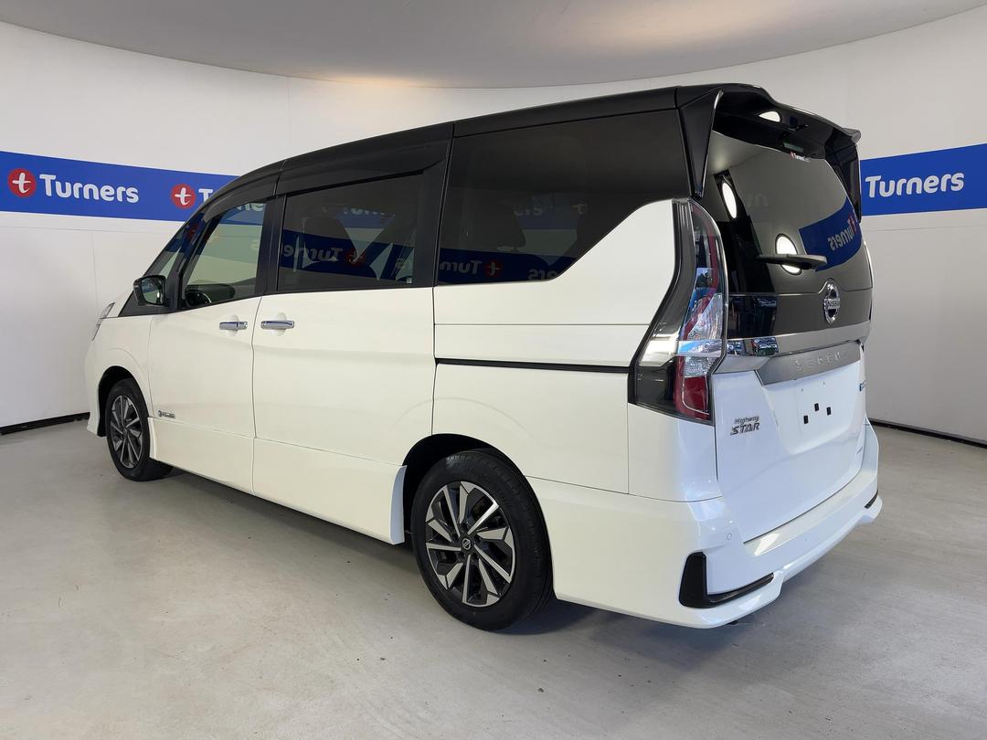 Photo '5' of Nissan Serena