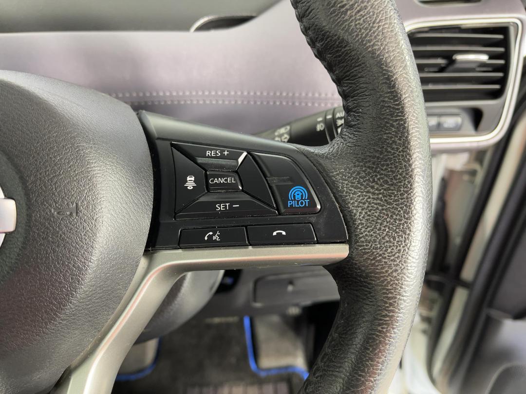 Photo '25' of Nissan Serena