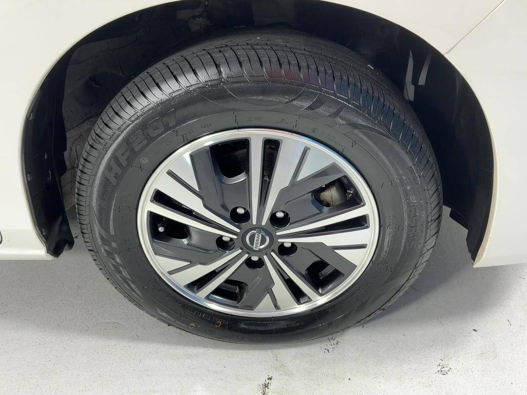 Photo '9' of Nissan Serena