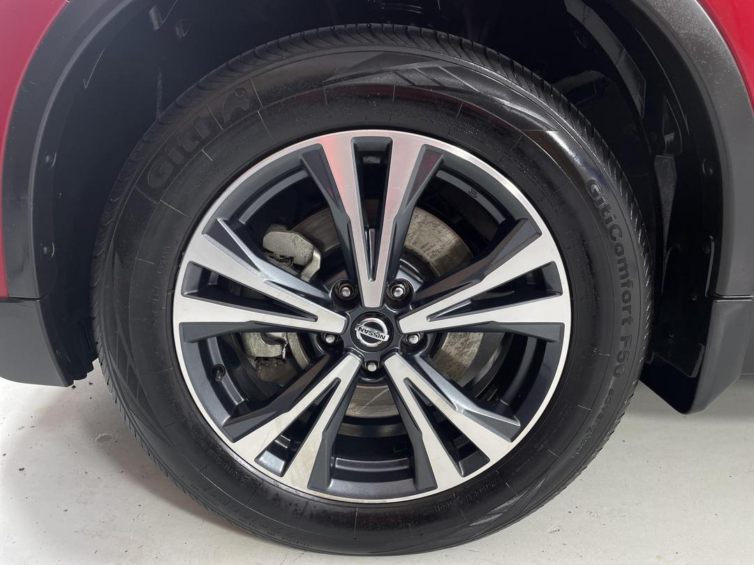 Photo '10' of Nissan X-Trail