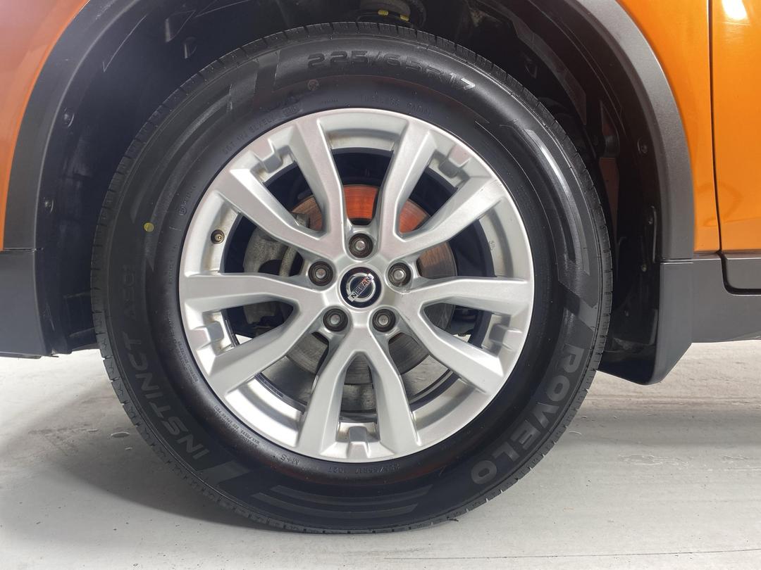 Photo '10' of Nissan X-Trail