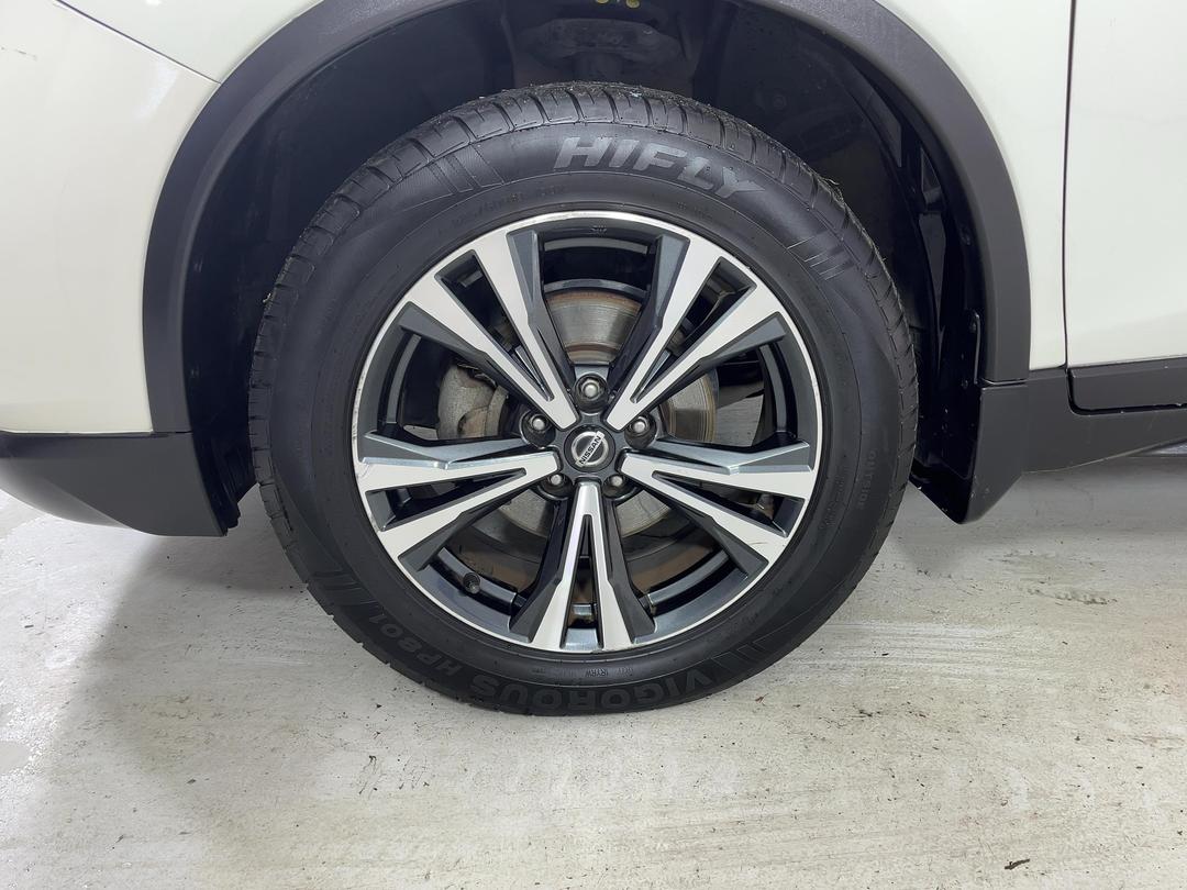 Photo '10' of Nissan X-Trail
