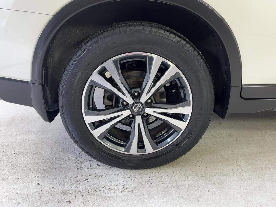 Photo '12' of Nissan X-Trail