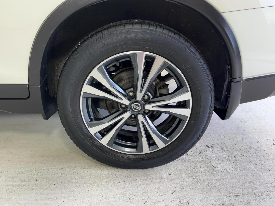Photo '11' of Nissan X-Trail