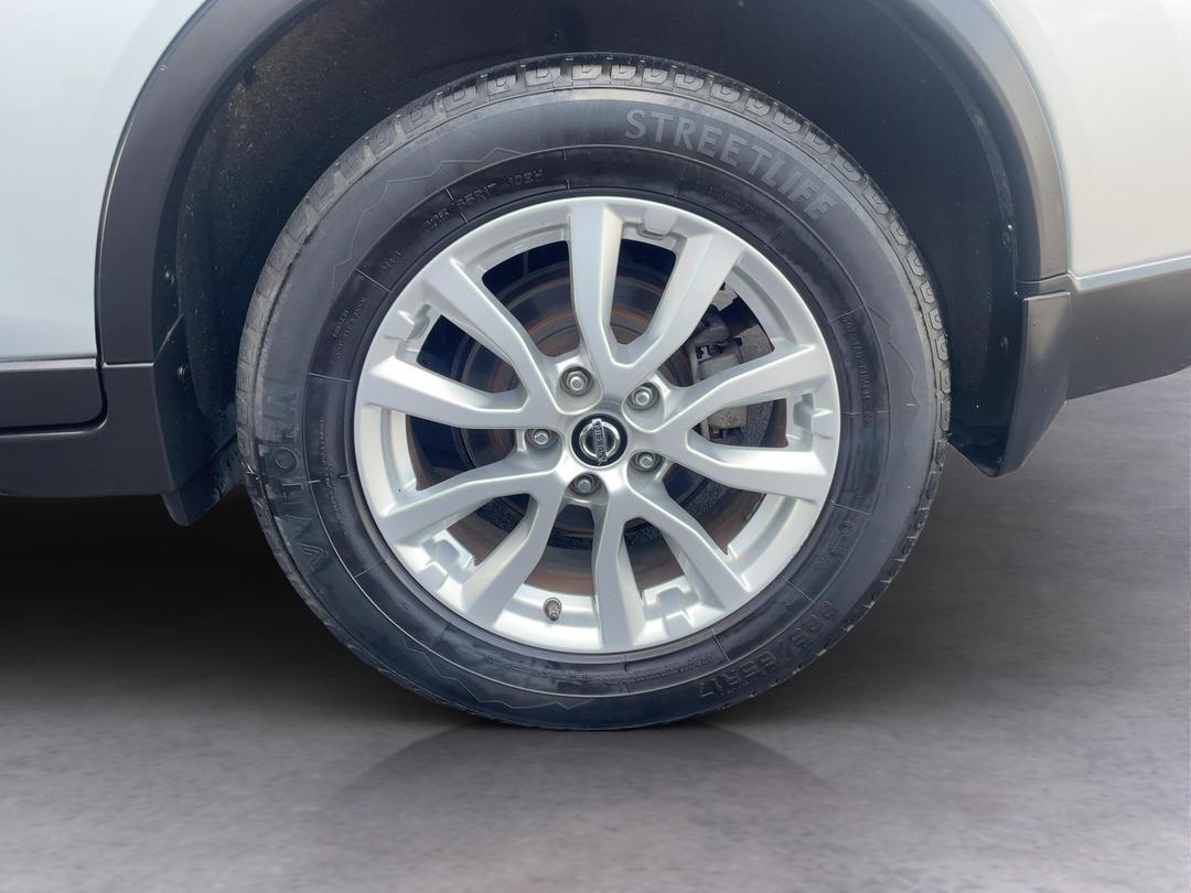 Photo '11' of Nissan X-Trail