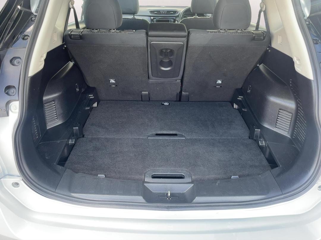 Photo '14' of Nissan X-Trail