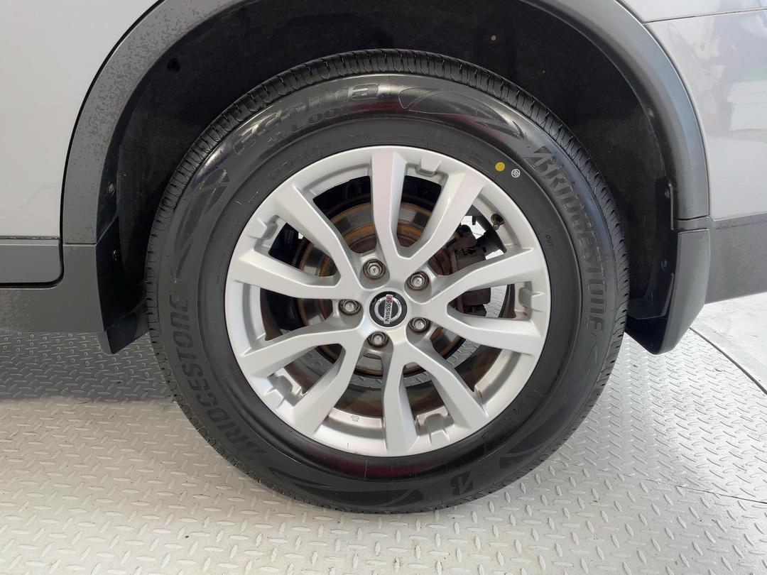 Photo '11' of Nissan X-Trail