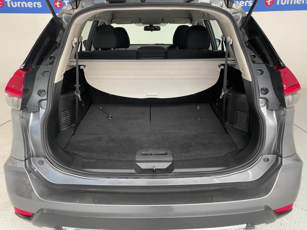 Photo '14' of Nissan X-Trail