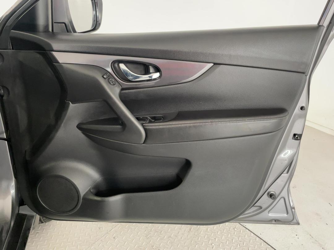 Photo '15' of Nissan X-Trail