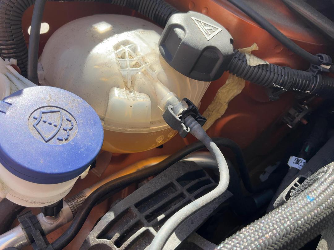 Photo '18' of Peugeot 2008 GT