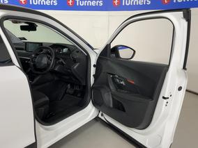 Photo '15' of Peugeot 2008