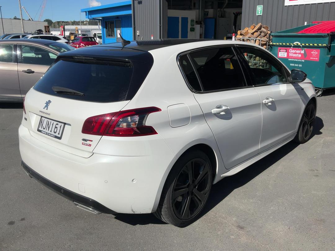 Photo '7' of Peugeot 308 GT Photo '7' of Peugeot 308 GT