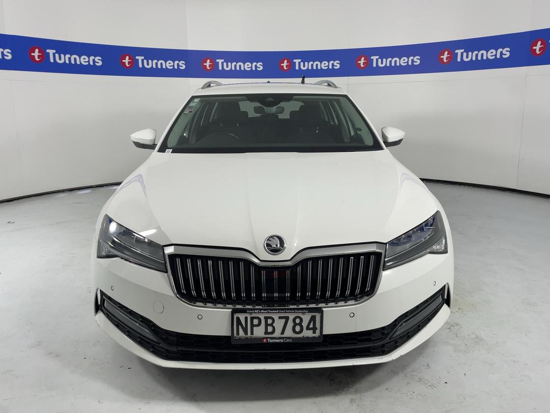 Photo '2' of Skoda Superb