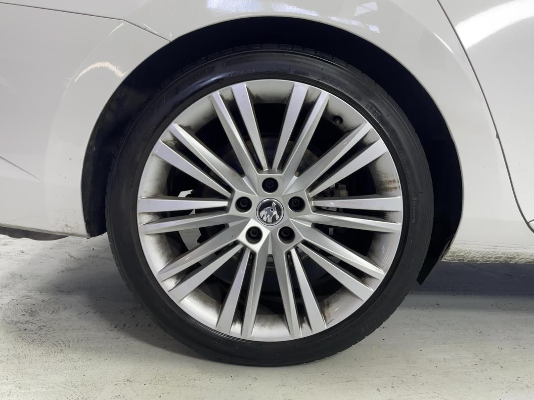 Photo '12' of Skoda Superb