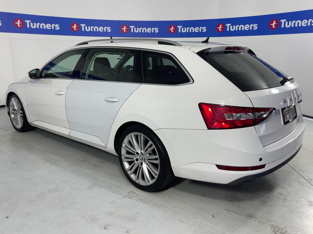 Photo '5' of Skoda Superb