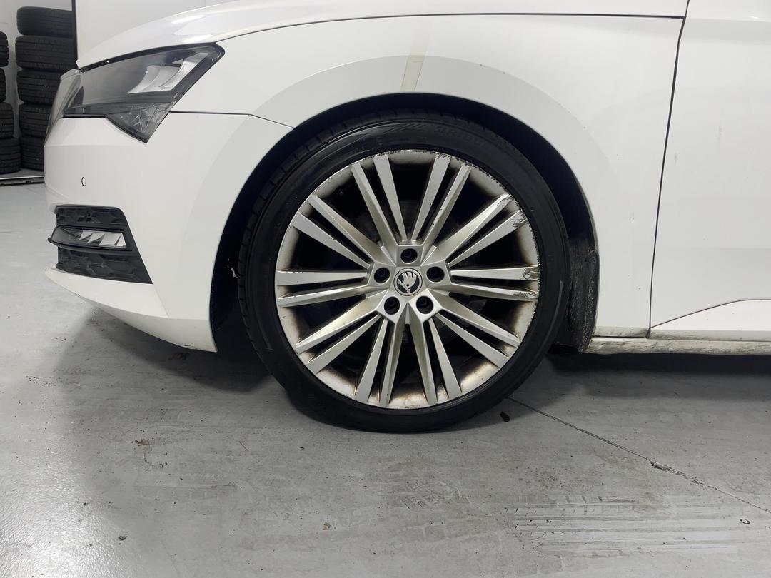 Photo '8' of Skoda Superb WGN Ambition 162KW Photo '8' of Skoda Superb WGN Ambition 162KW