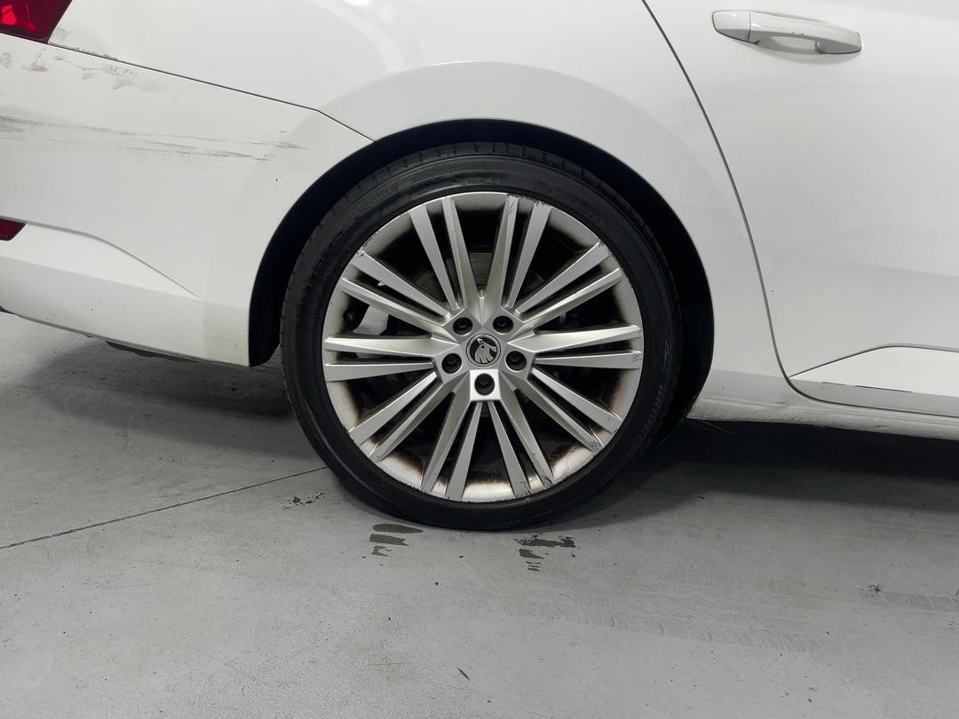Photo '10' of Skoda Superb WGN Ambition 162KW Photo '10' of Skoda Superb WGN Ambition 162KW