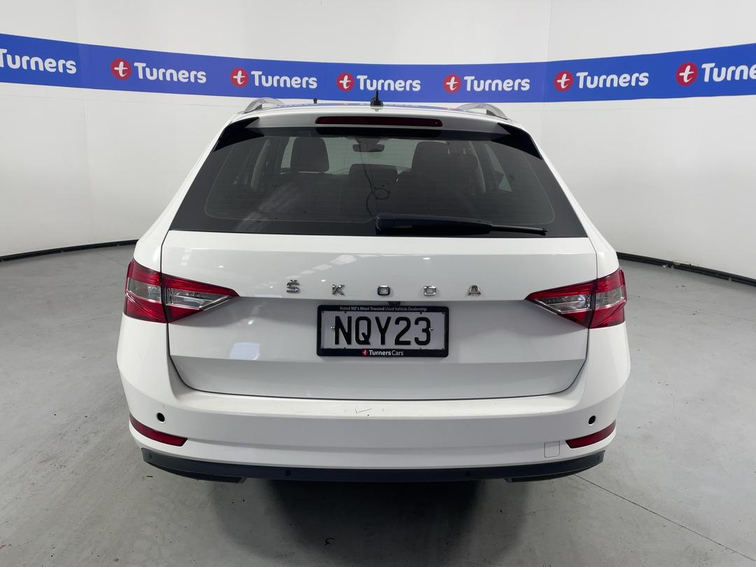 Photo '5' of Skoda Superb WGN Ambition 162KW Photo '5' of Skoda Superb WGN Ambition 162KW